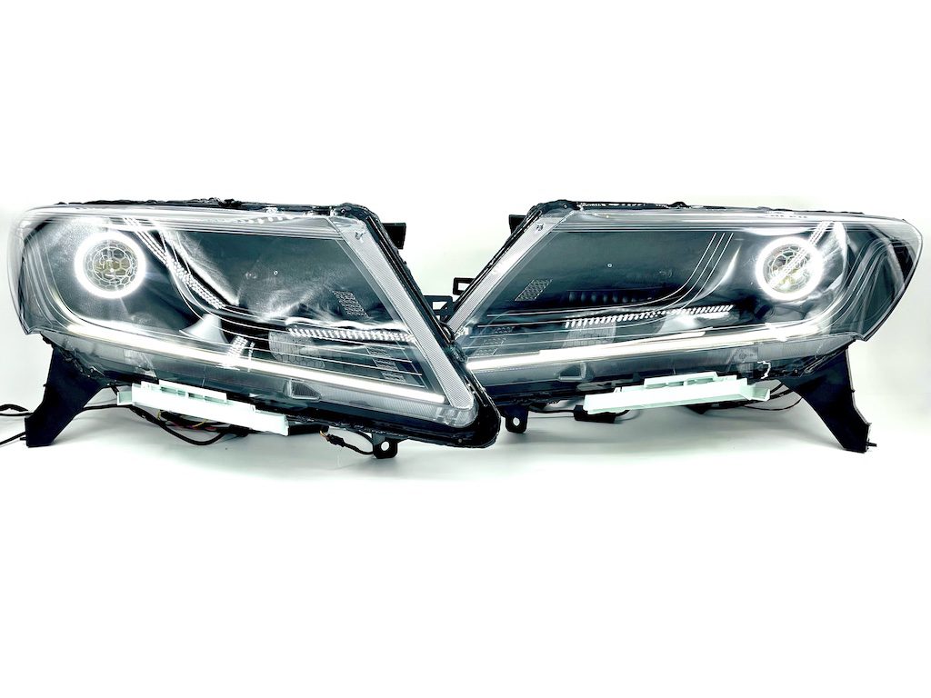 2013-2016 Nissan Pathfinder Black Projector Headlights LED Halo Lights
