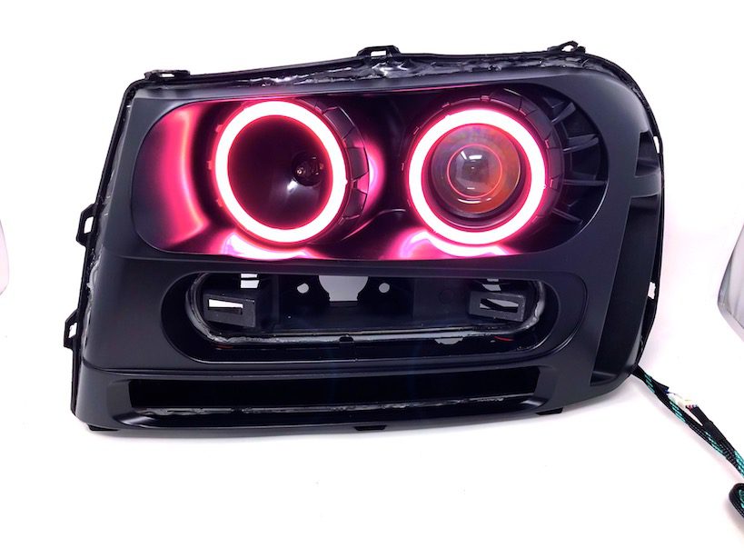 2002-2009 Chevrolet Trailblazer LED Halo Projector Headlights