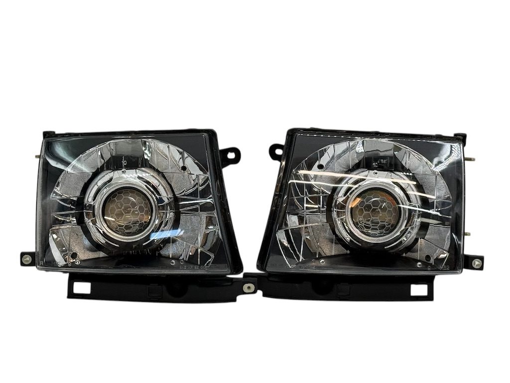 1997-2000 Toyota Tacoma Custom Bi-led Retrofit Projector Headlights